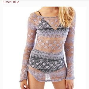 Lace kimchi blue top